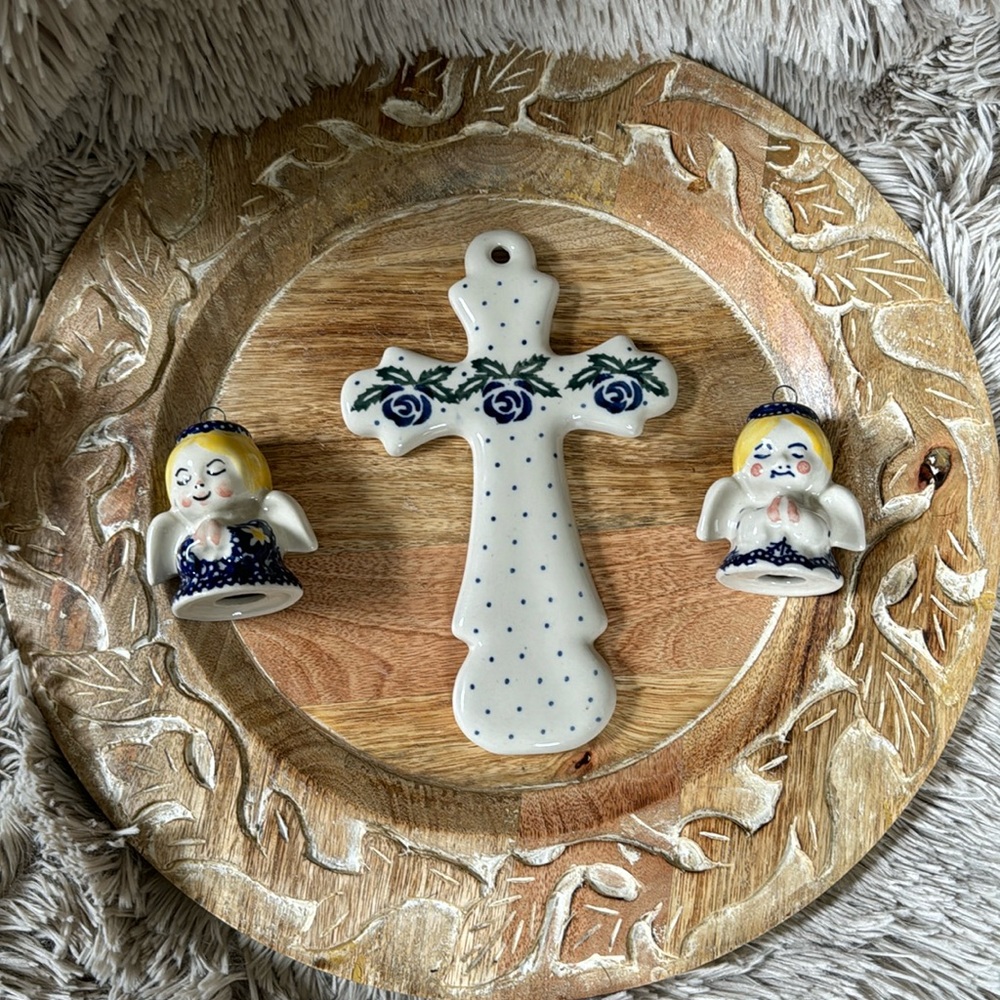 POLISH POTTERY CROSS AND PRAYING ANGELS ORNAMENT SET